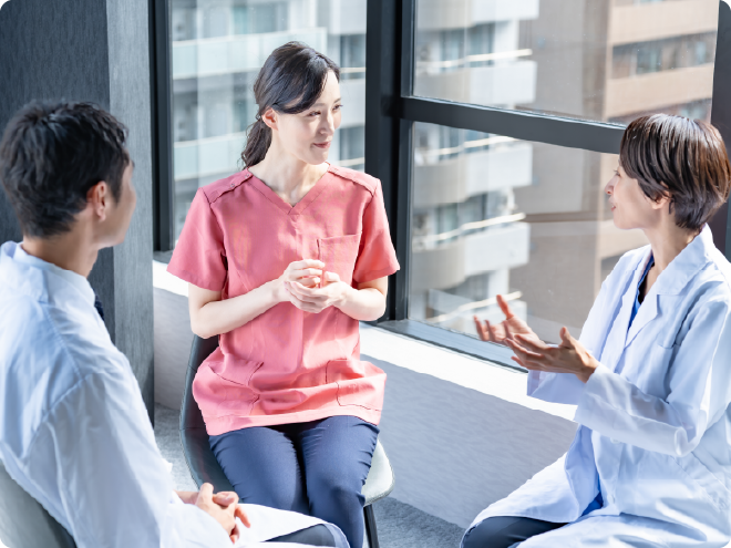 精神科医10名以上の医師が在籍 チーム医療で支える